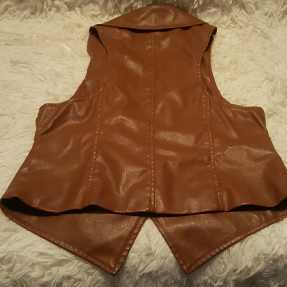 Vest - Picture 4 of 4